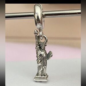 Authentic Pandora Silver Travel “New York” Statue of Liberty Dangle Charm